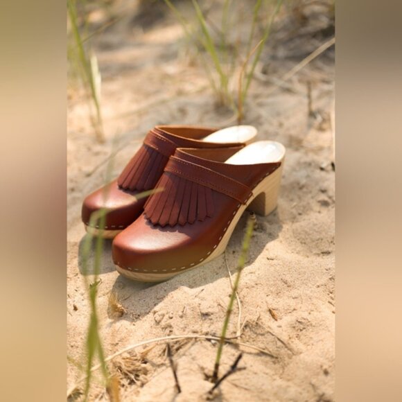 Brown Leather Clogs with Fringe Detail - Picture 3 of 16